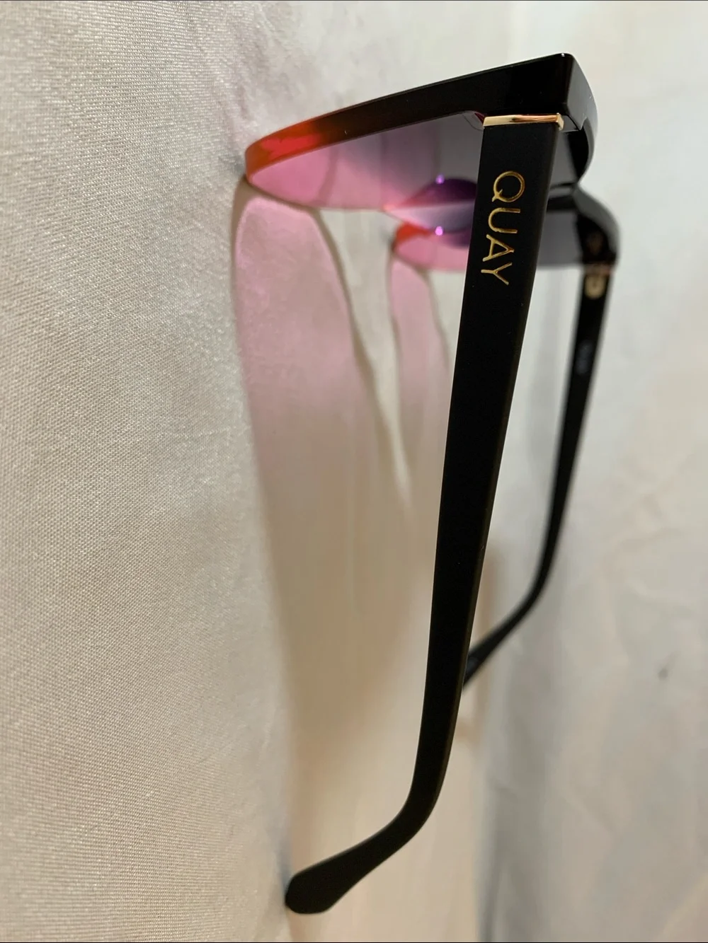 NEW Quay Australia COME THRU 1212 Purple to Pink Ombre Cat-Eye Sunglasses